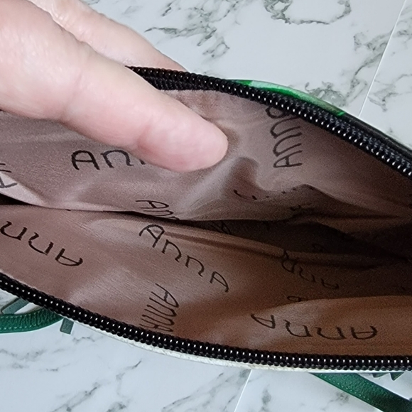 Anuschka hand painted leather boho crossbody bag - Picture 9 of 9